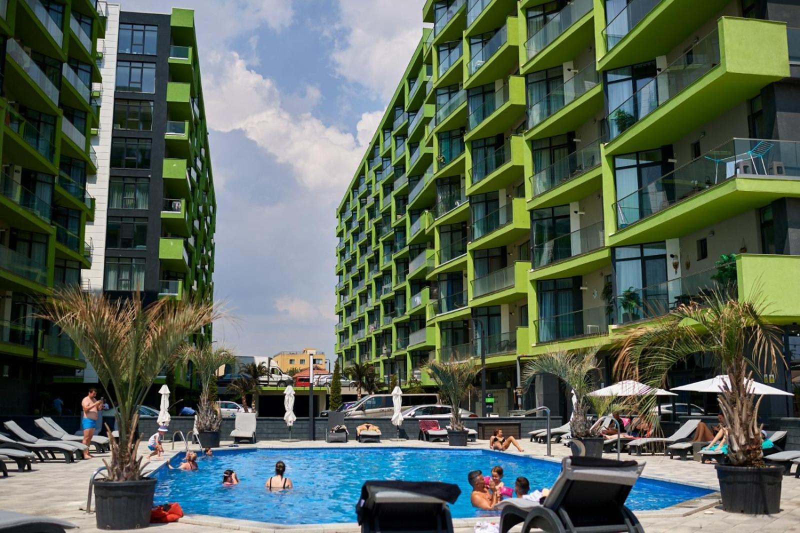 Evelyn'S Apartment Spa&Pool Beach Resort 马马亚 外观 照片
