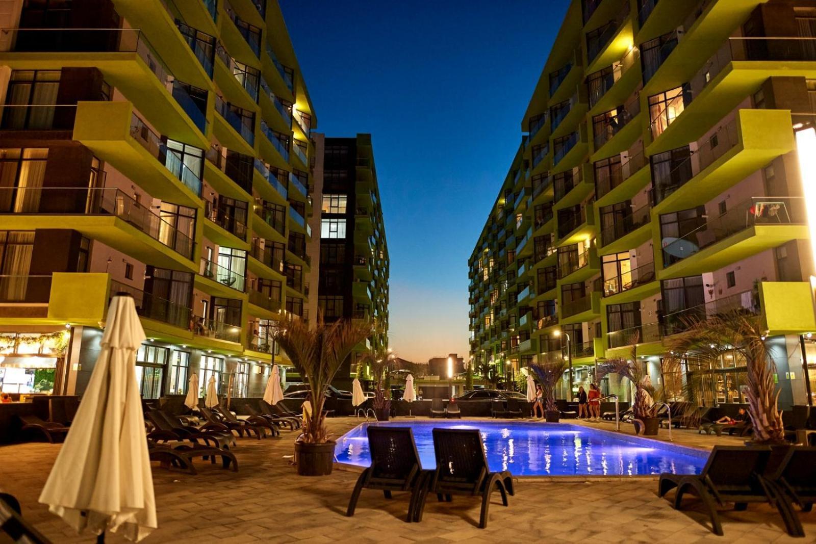 Evelyn'S Apartment Spa&Pool Beach Resort 马马亚 外观 照片
