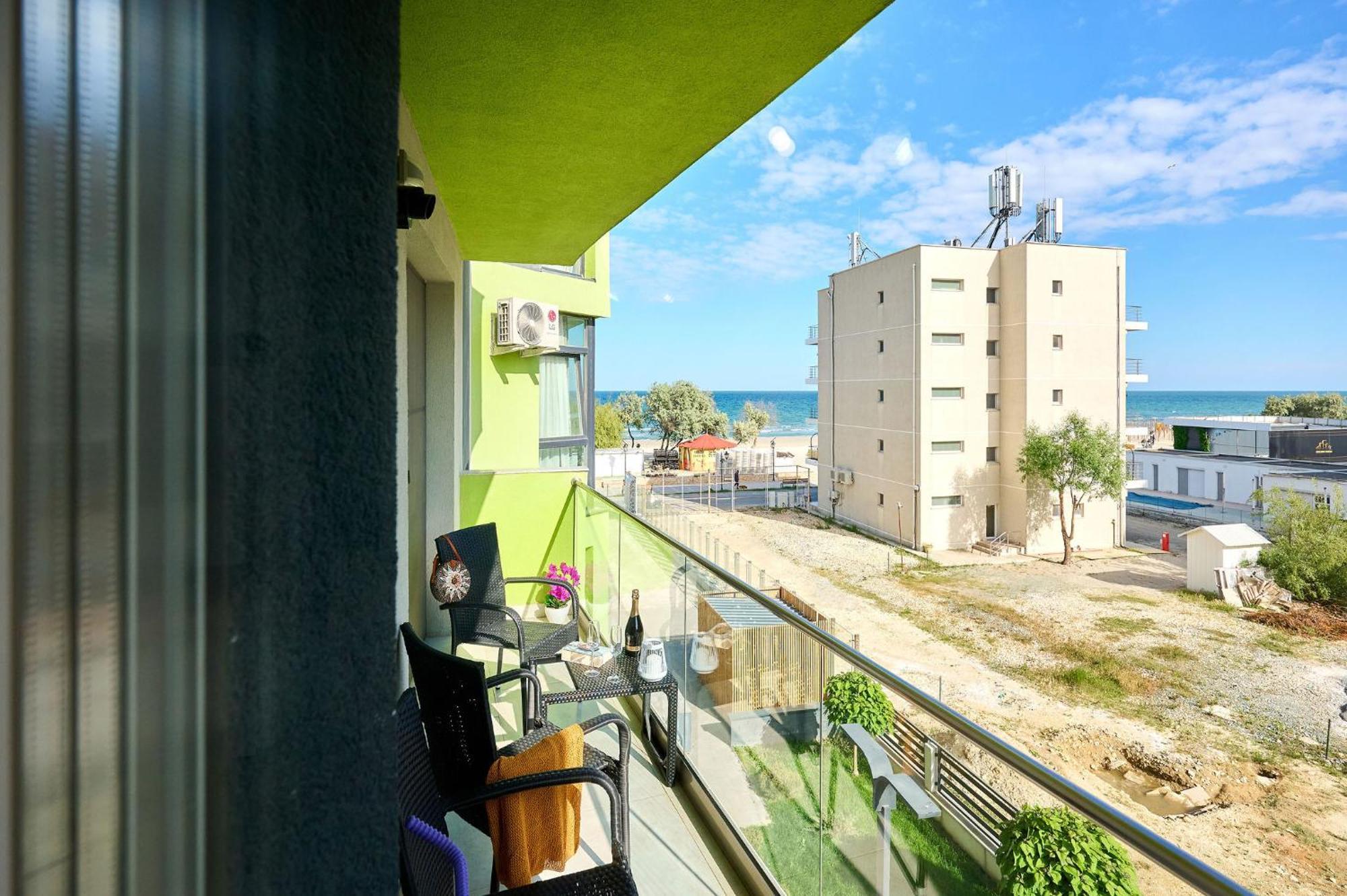 Evelyn'S Apartment Spa&Pool Beach Resort 马马亚 外观 照片