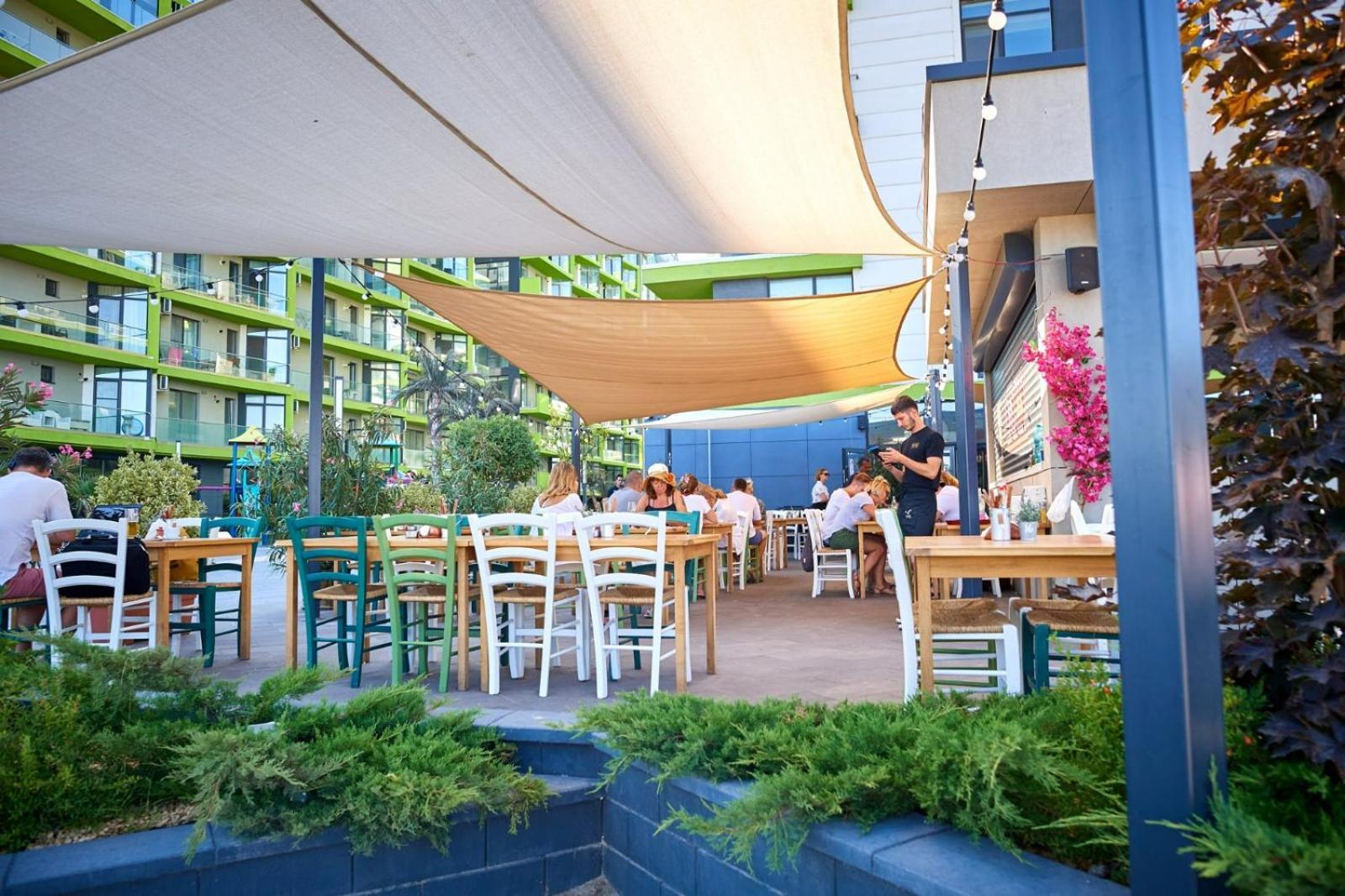 Evelyn'S Apartment Spa&Pool Beach Resort 马马亚 外观 照片